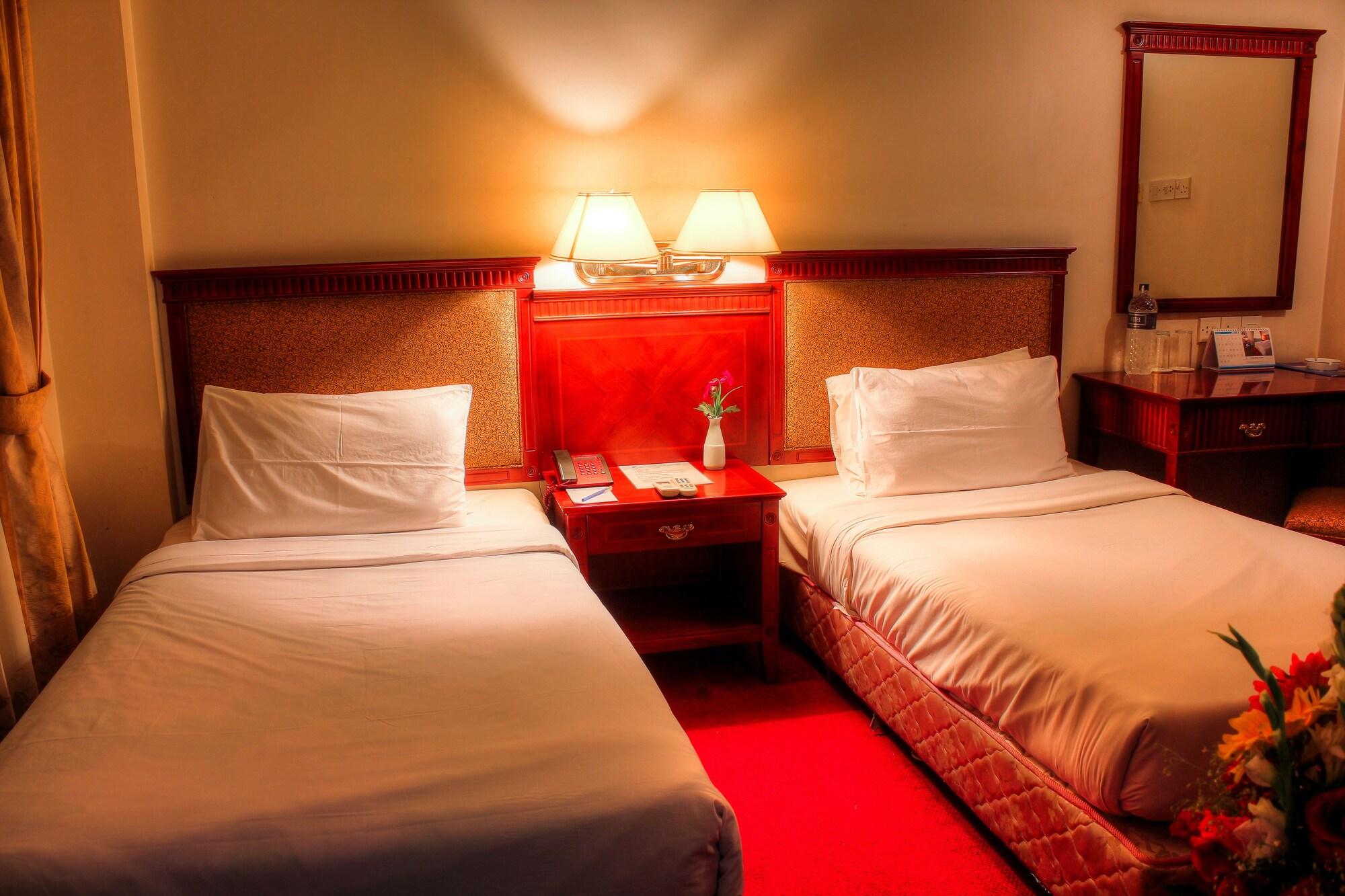 Hotel Bon Vivant Dhaka Buitenkant foto